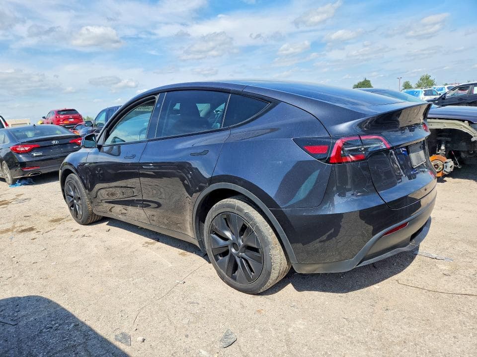 2024 TESLA MODEL Y 2