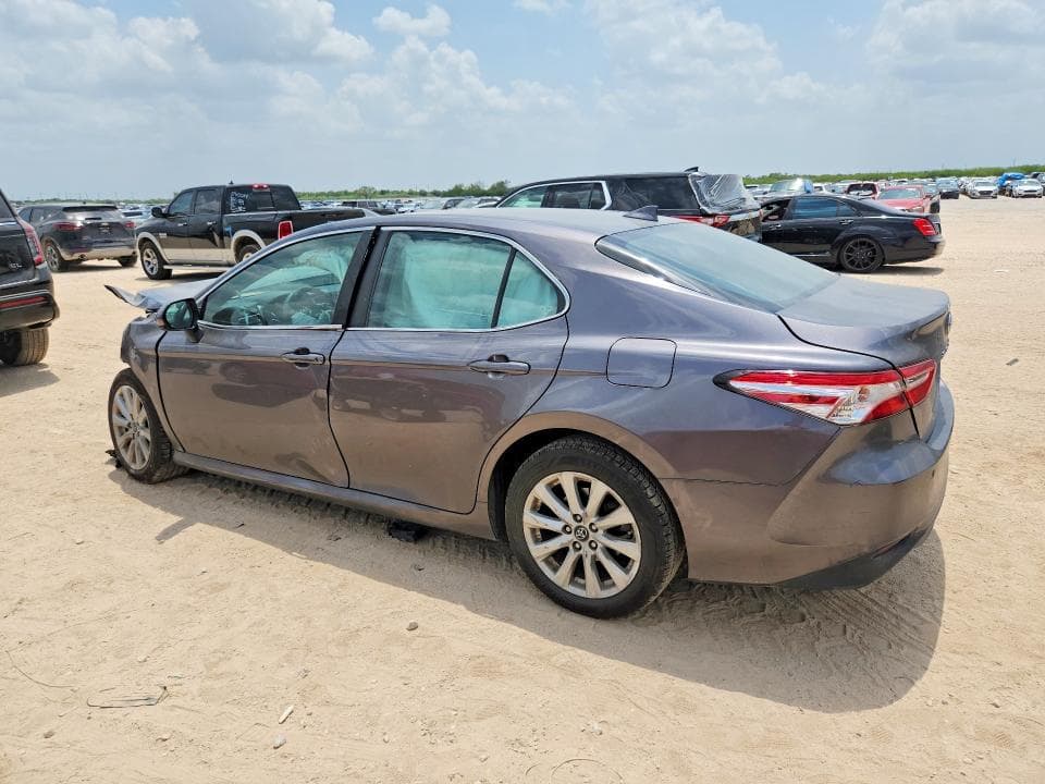 2019 TOYOTA CAMRY LE 2