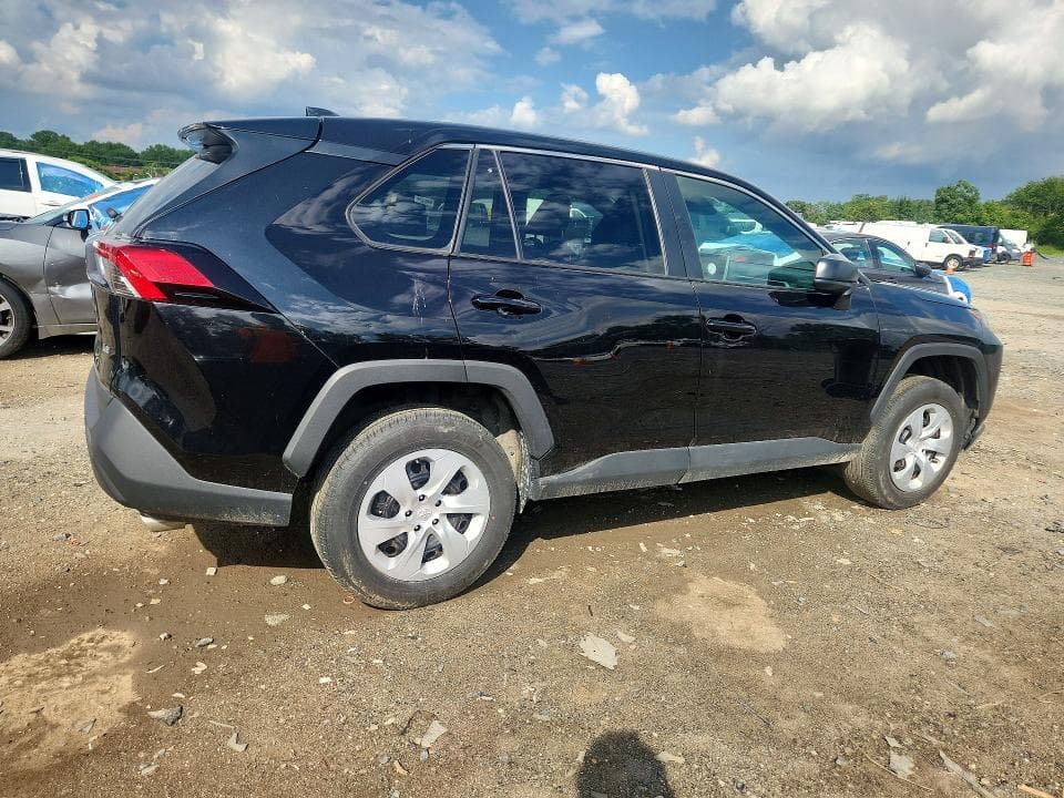 2025 TOYOTA RAV4 LE 3