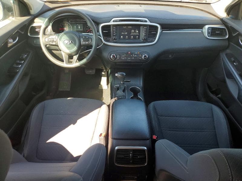 2018 KIA SORENTO LX 8