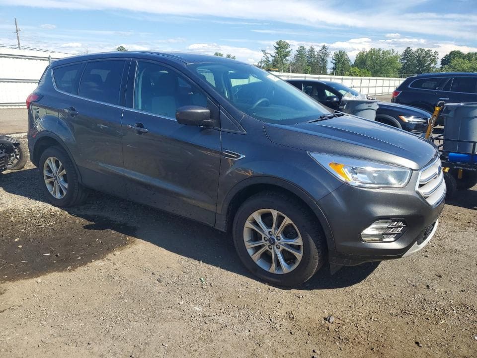 2019 FORD ESCAPE SE 4