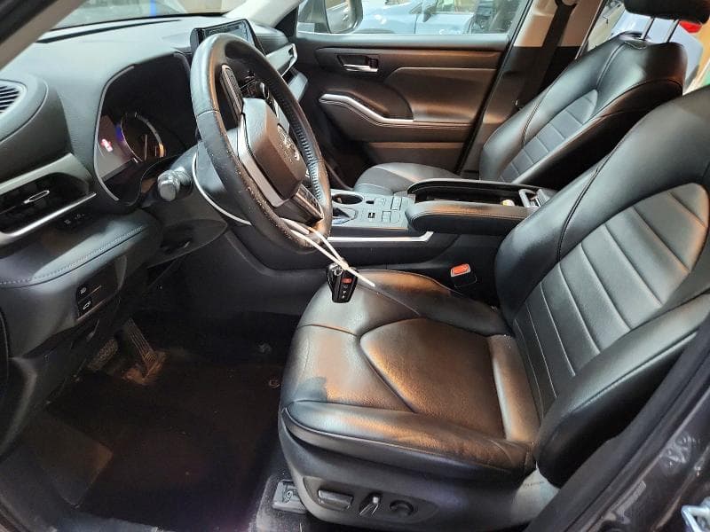 2022 TOYOTA HIGHLANDER XLE 7