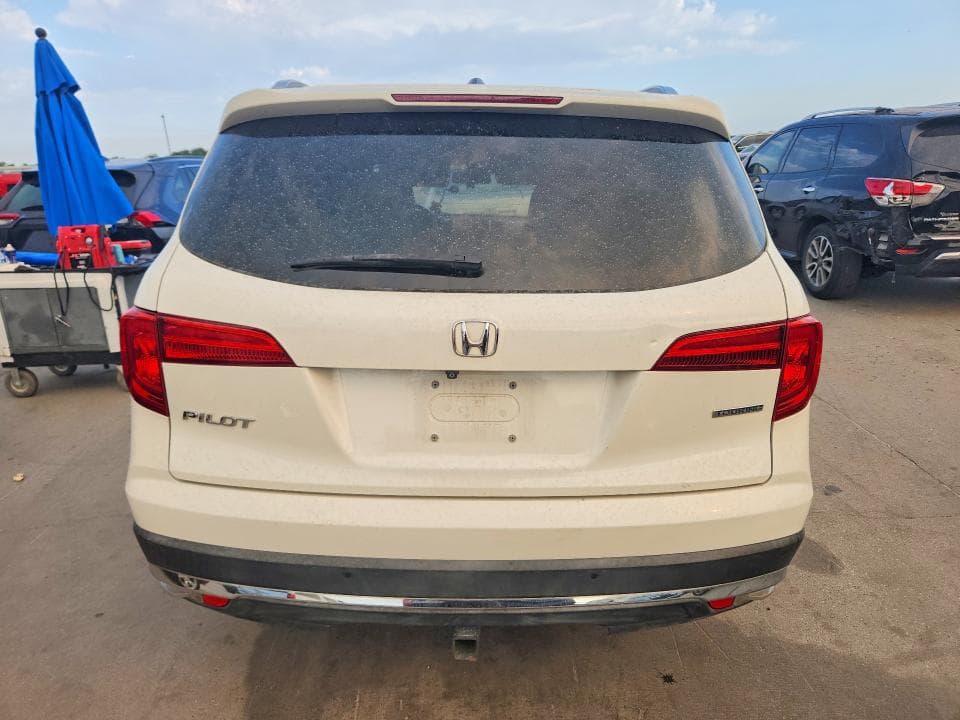 2017 HONDA PILOT TOURING 6