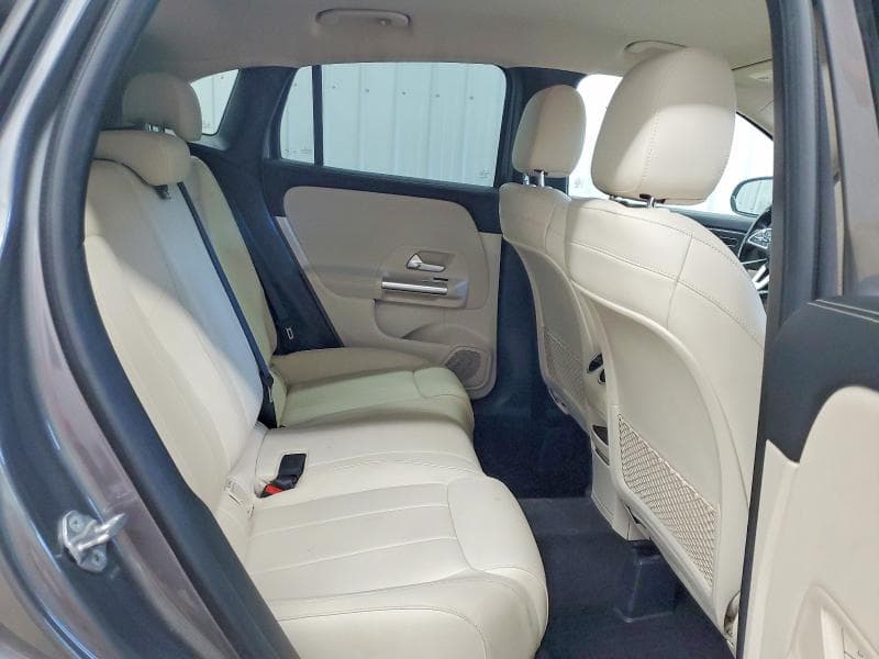 2021 MERCEDES-BENZ GLA 250 4MATIC 11