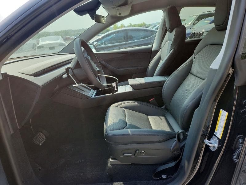 2026 TESLA MODEL Y 7