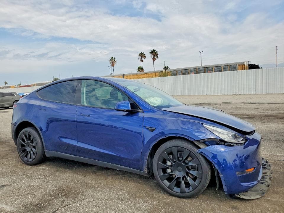 2021 TESLA MODEL Y 4