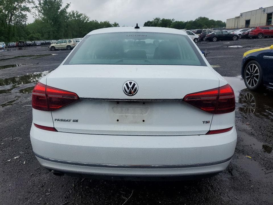 2017 VOLKSWAGEN PASSAT SE 6