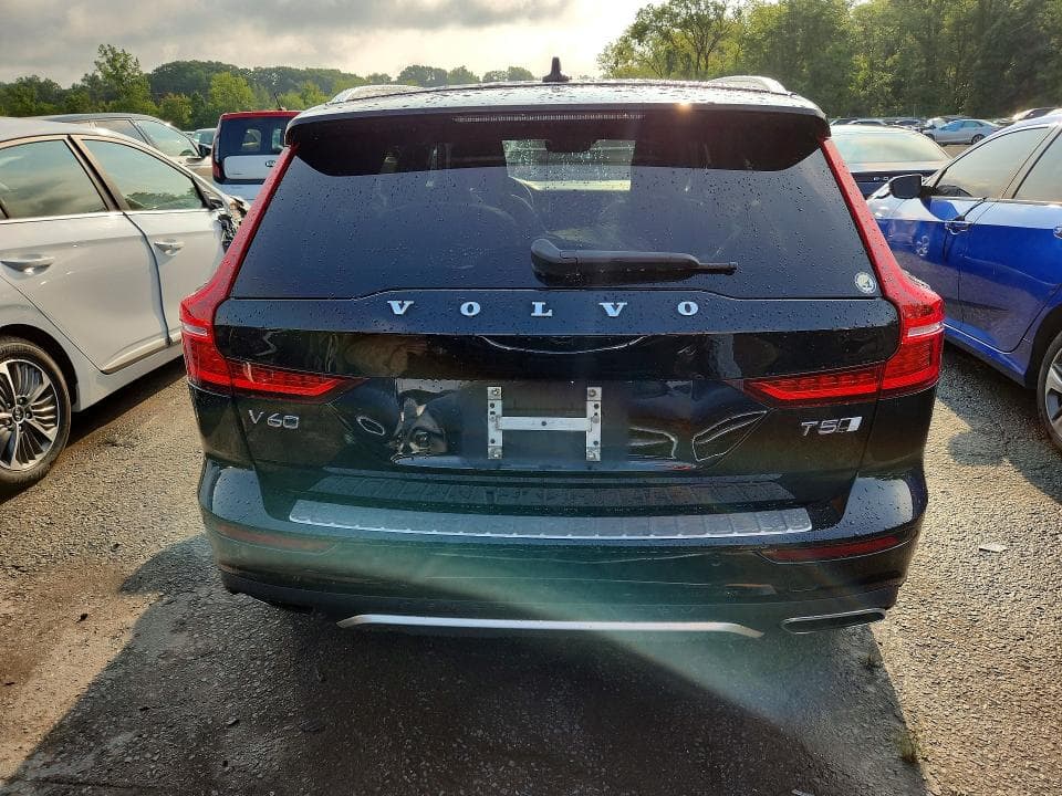 2020 VOLVO V60 CROSS COUNTRY T5 MOMENTUM 6