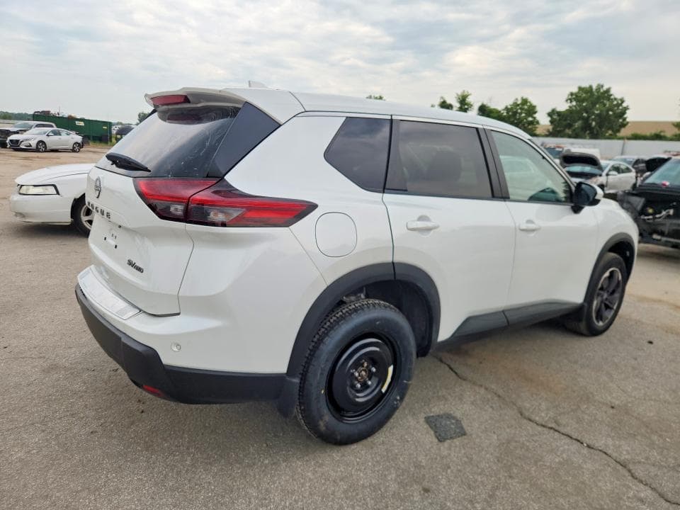 2024 NISSAN ROGUE SV 3
