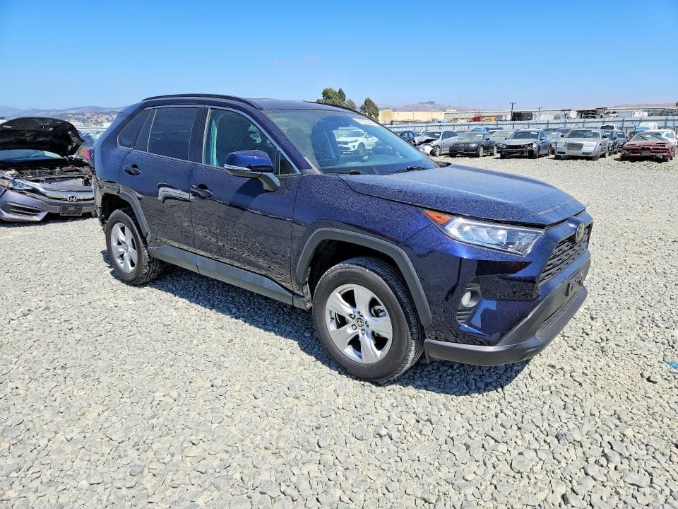 2021 TOYOTA RAV4 XLE 4