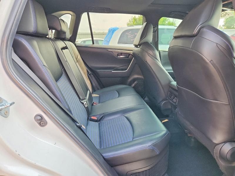 2024 TOYOTA RAV4 XSE 11