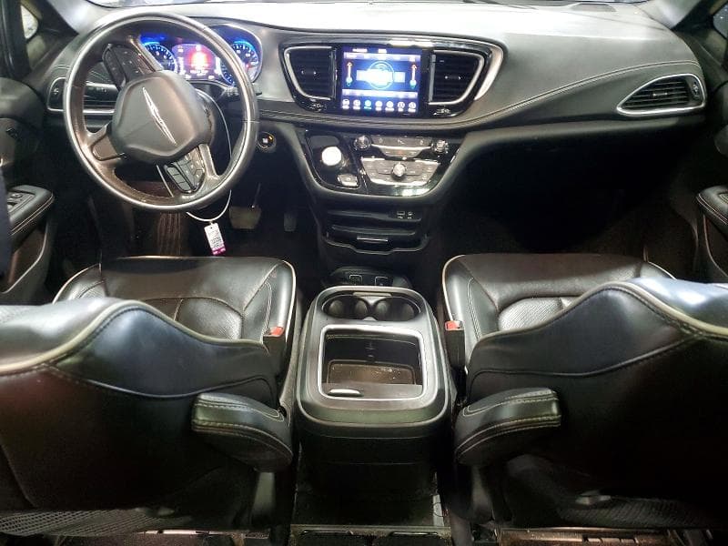 2019 CHRYSLER PACIFICA LIMITED 8