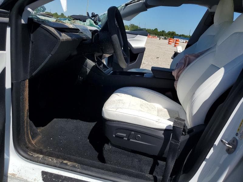 2026 TESLA MODEL Y 7