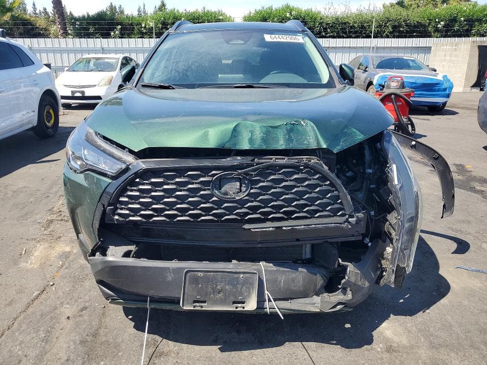 2023 TOYOTA COROLLA CROSS LE 5