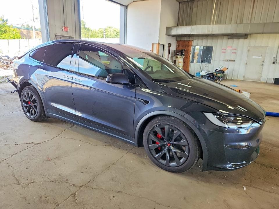 2023 TESLA MODEL X 4