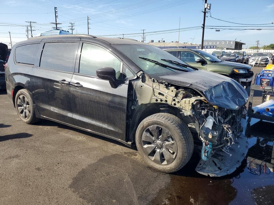 2019 CHRYSLER PACIFICA HYBRID TOURING PLUS 4
