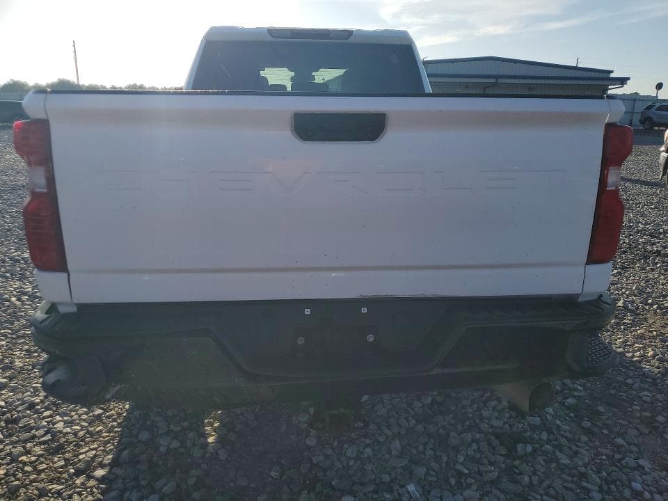 2024 CHEVROLET SILVERADO K2500 CUSTOM 6