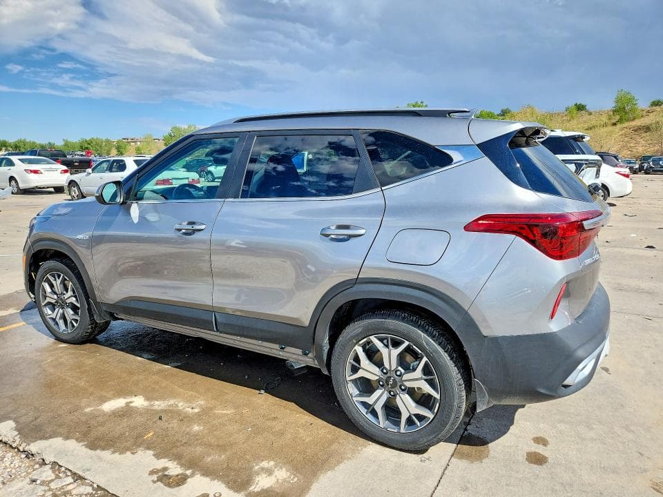 2023 KIA SELTOS EX 2