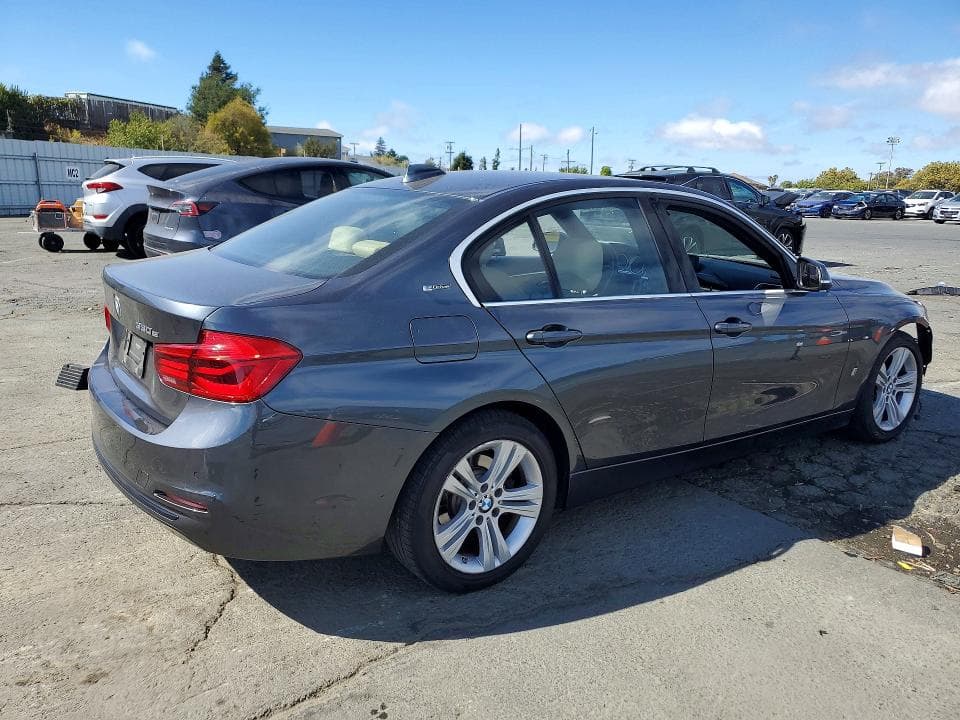 2017 BMW 330E 3