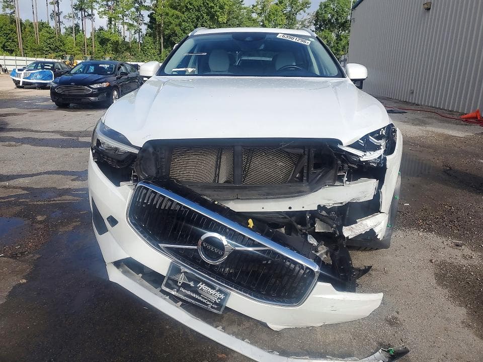 2021 VOLVO XC60 T5 MOMENTUM 5