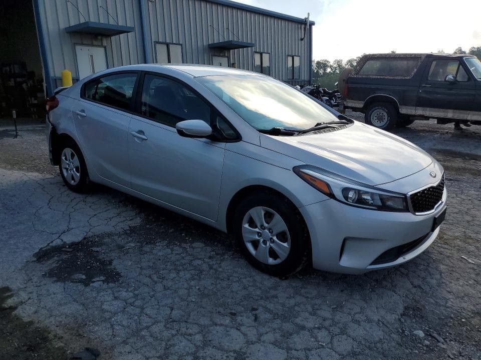 2017 KIA FORTE LX 4