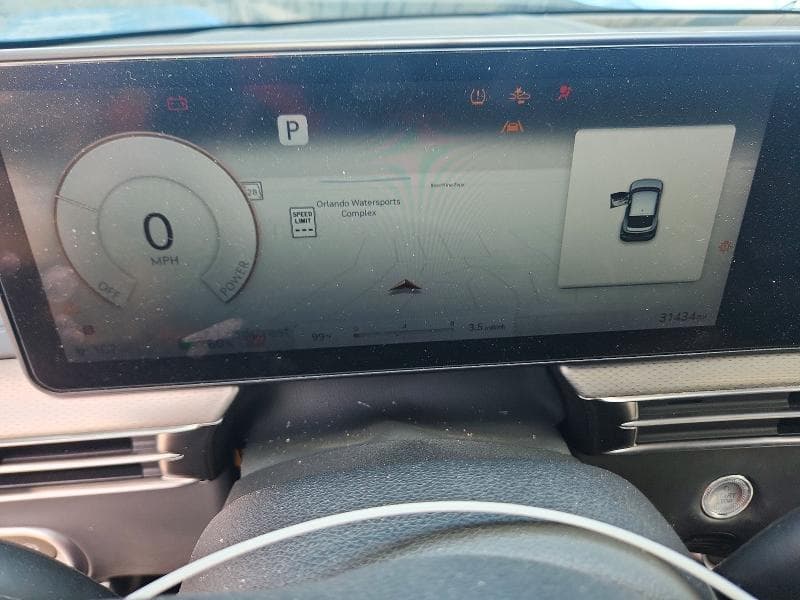2024 GENESIS GV60 ADVANCED 9