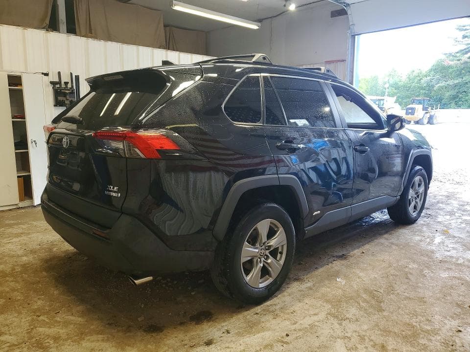 2024 TOYOTA RAV4 HYBRID XLE 3