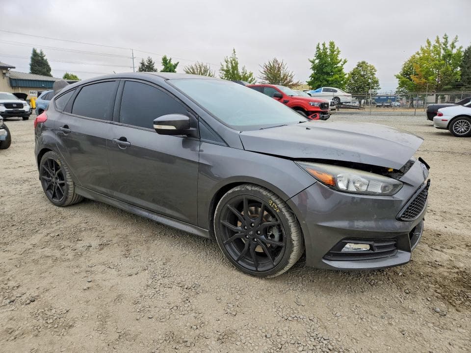 2017 FORD FOCUS ST 4