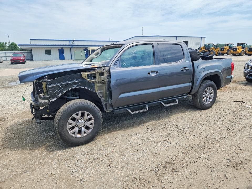 2017 TOYOTA TACOMA SR5 V6 - 1