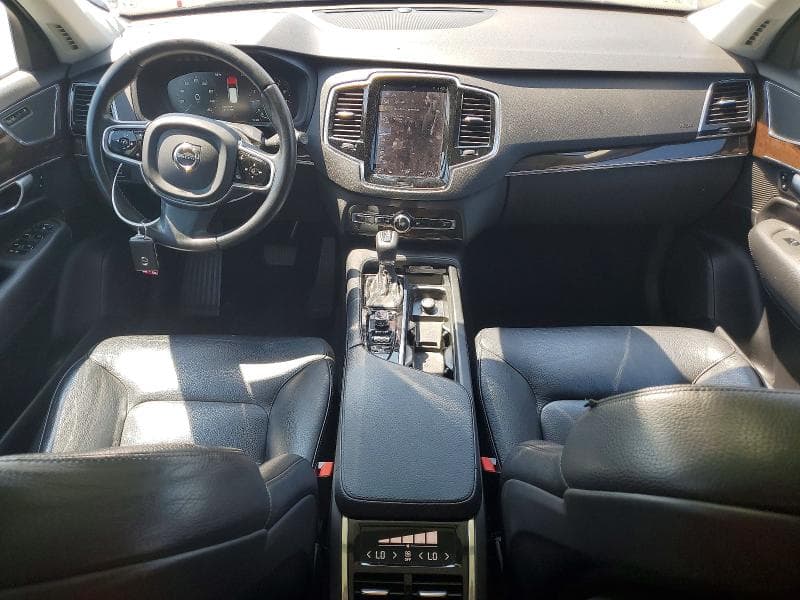2017 VOLVO XC90 T6 8