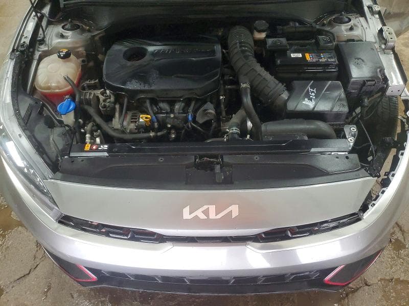 2022 KIA FORTE GT 11