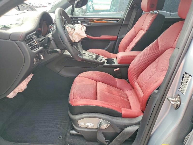 2026 PORSCHE MACAN BASE 7