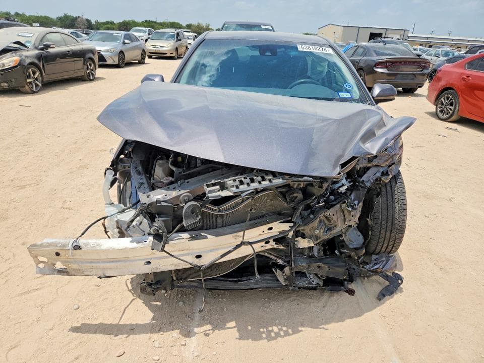2019 TOYOTA CAMRY LE 5