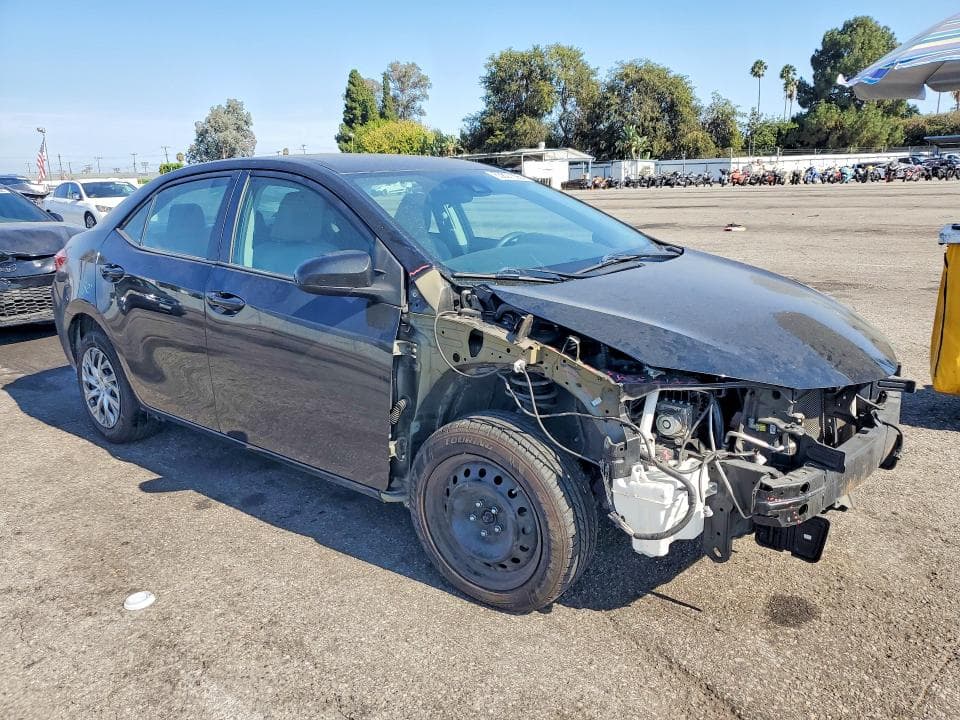 2018 TOYOTA COROLLA LE 4