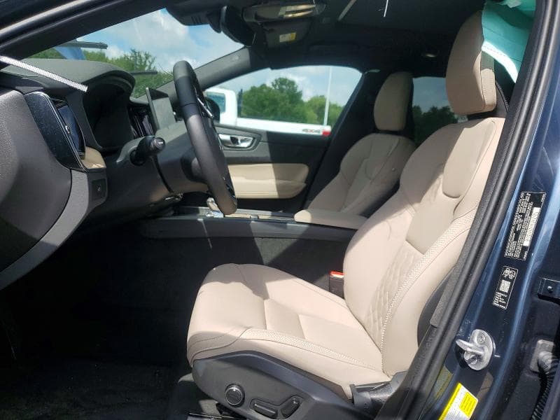 2026 VOLVO XC60 PLUS 7