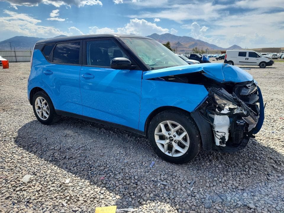 2023 KIA SOUL S 4