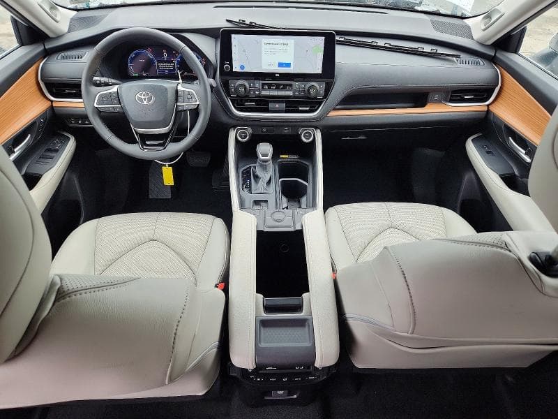 2026 TOYOTA GRAND HIGHLANDER HYBRID LIMITED 8