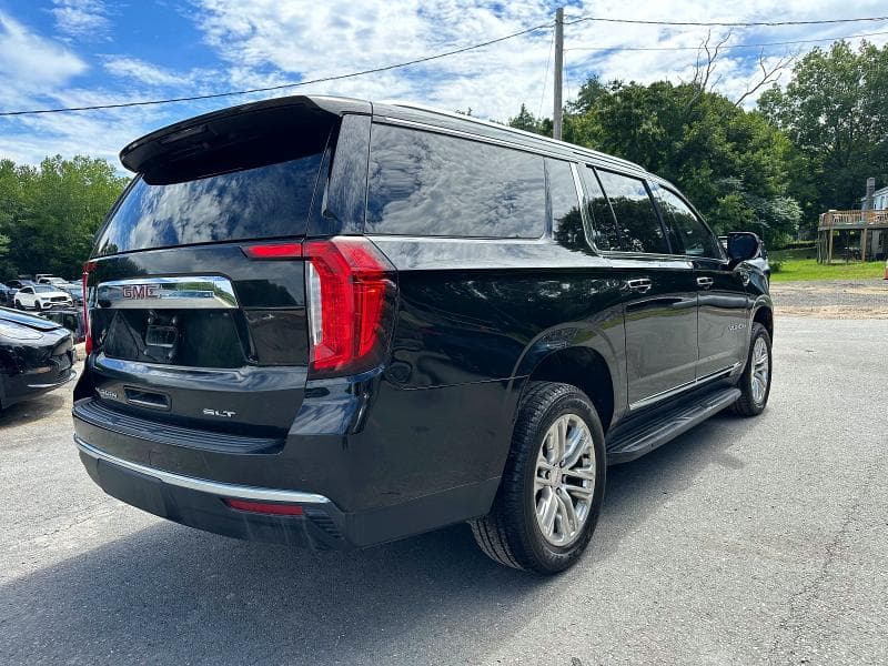 2022 GMC YUKON XL C1500 SLT 3