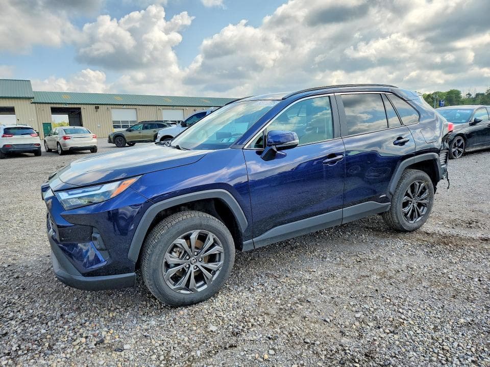 2025 TOYOTA RAV4 XLE PREMIUM - 1
