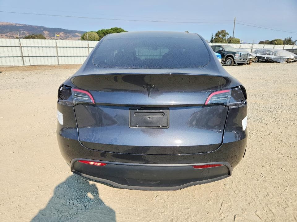 2025 TESLA MODEL Y 6