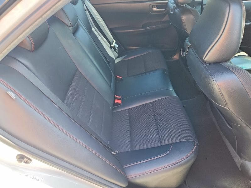 2017 TOYOTA CAMRY SE 10