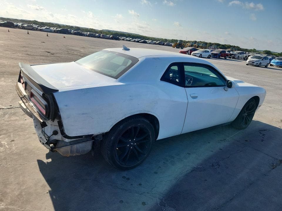 2018 DODGE CHALLENGER SXT 3
