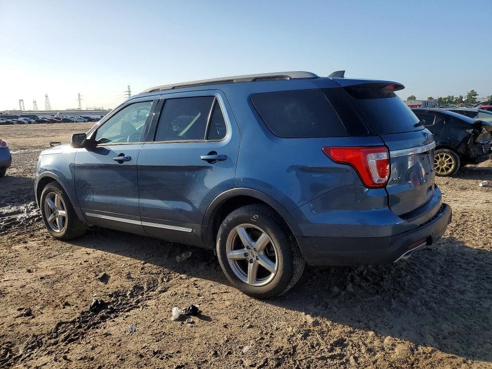 2018 FORD EXPLORER XLT 2