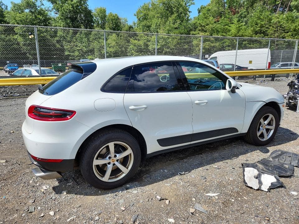 2018 PORSCHE MACAN 3
