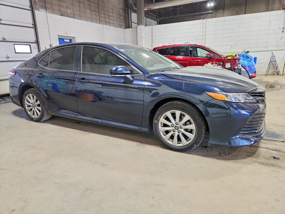 2018 TOYOTA CAMRY LE 4