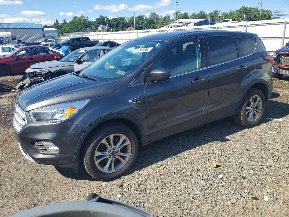 2019 FORD ESCAPE SE - 1
