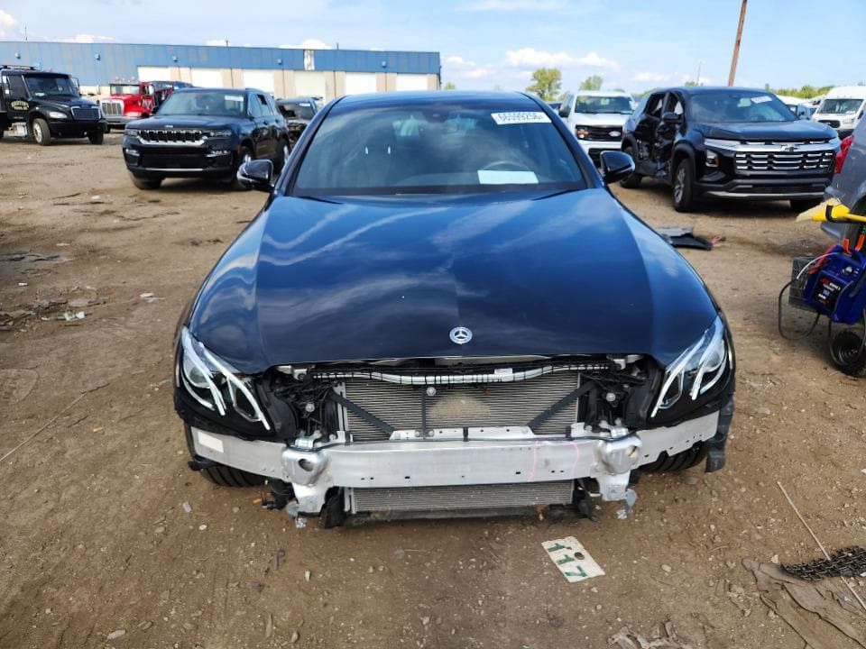 2019 MERCEDES-BENZ E 300 4MATIC 5