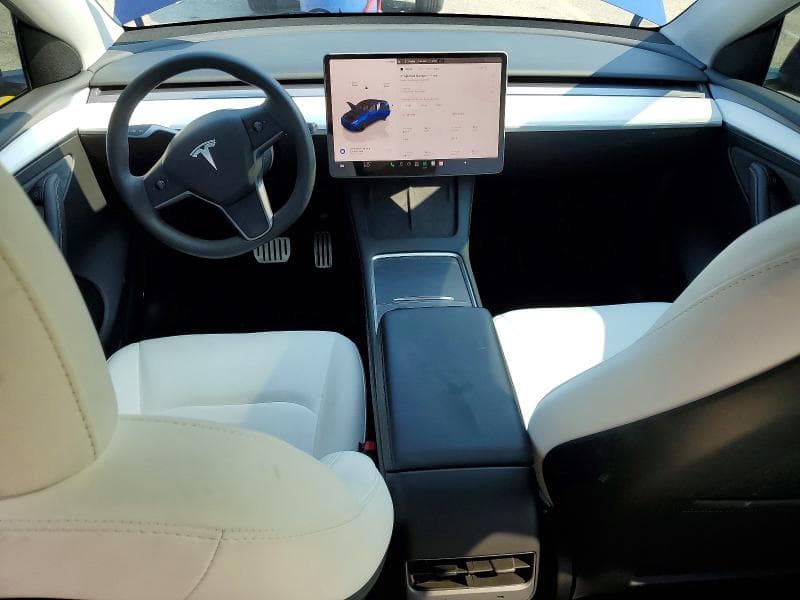 2023 TESLA MODEL Y 8