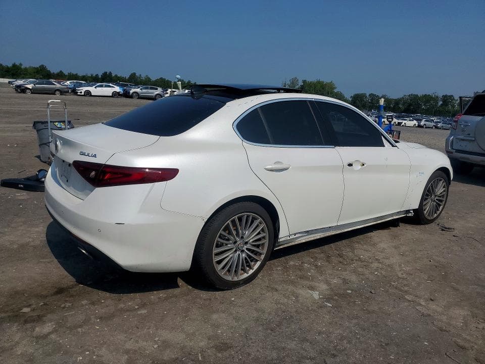 2018 ALFA ROMEO GIULIA TI 3