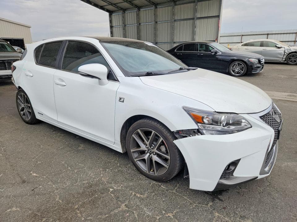2017 LEXUS CT 200 4